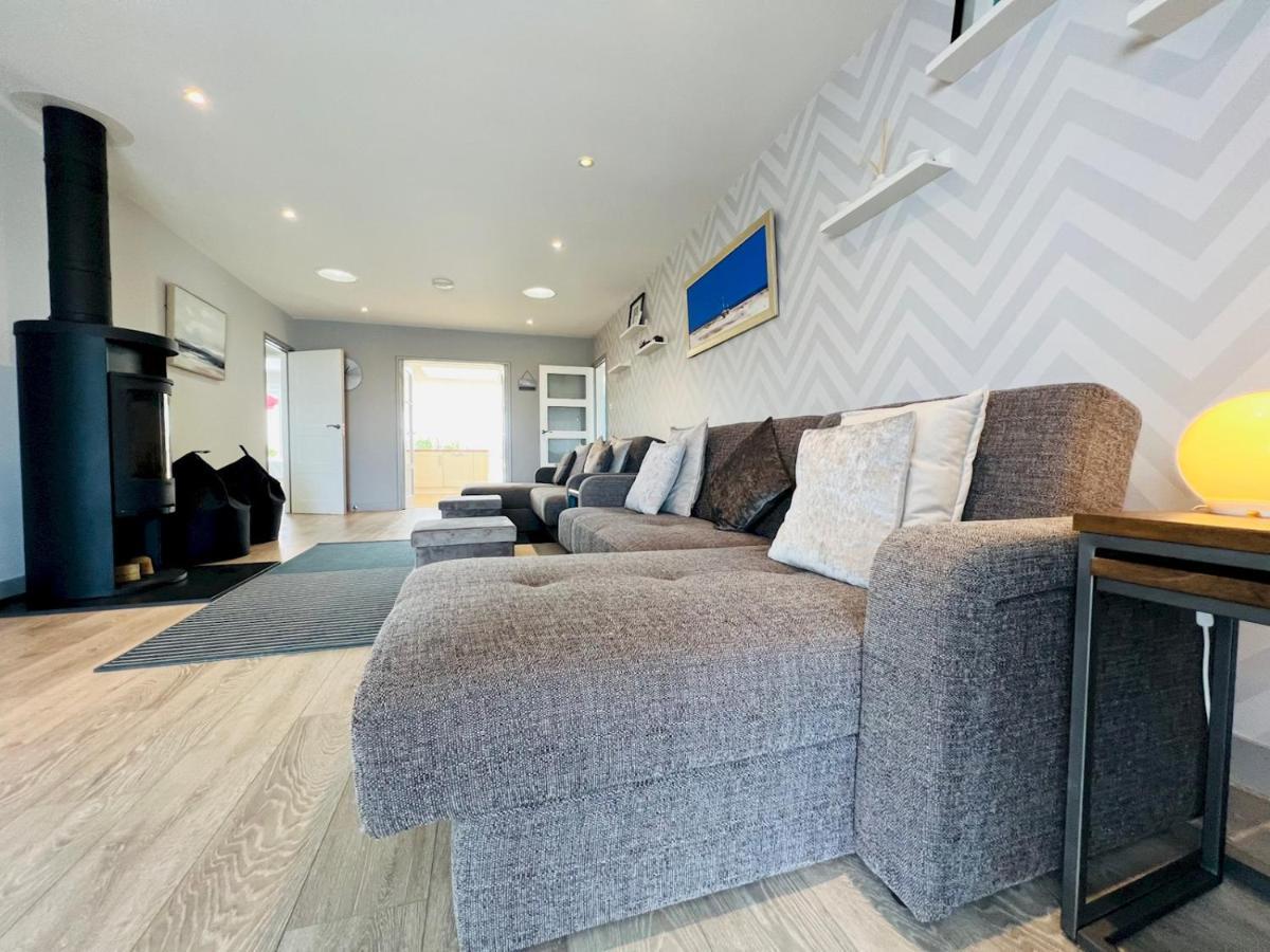 Pass The Keys Fabulous Beach Front Holiday Location Lydd Exterior foto