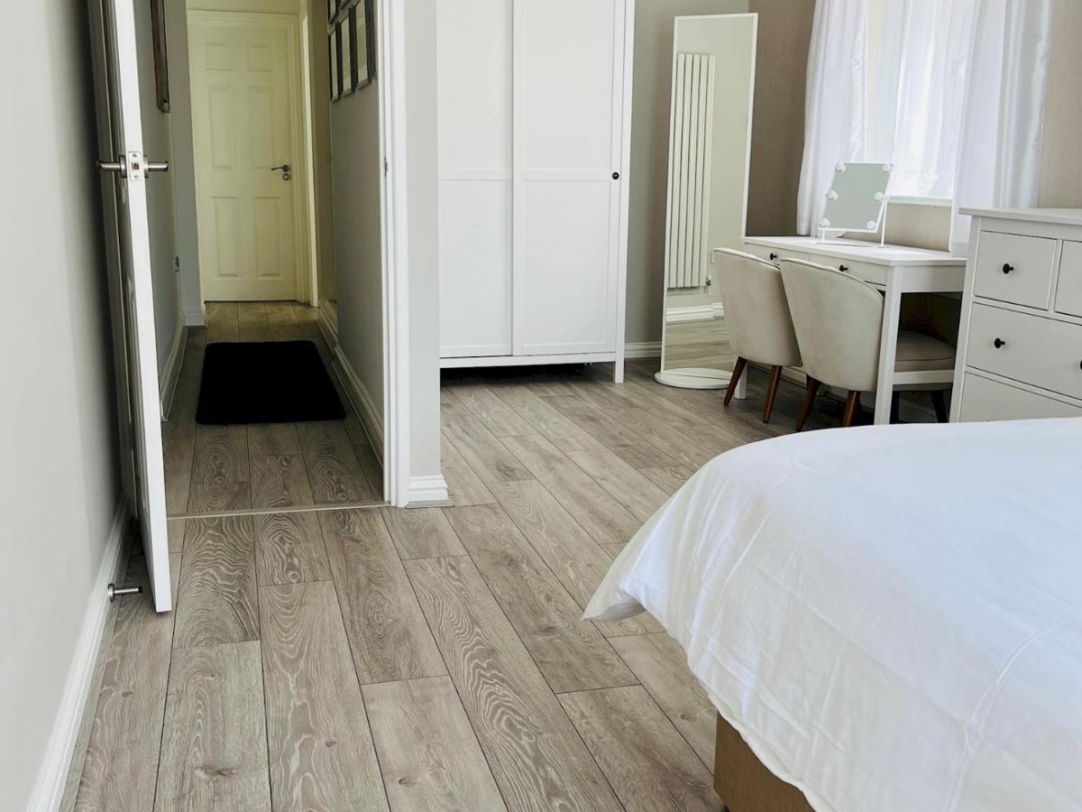 Pass The Keys Fabulous Beach Front Holiday Location Lydd Exterior foto